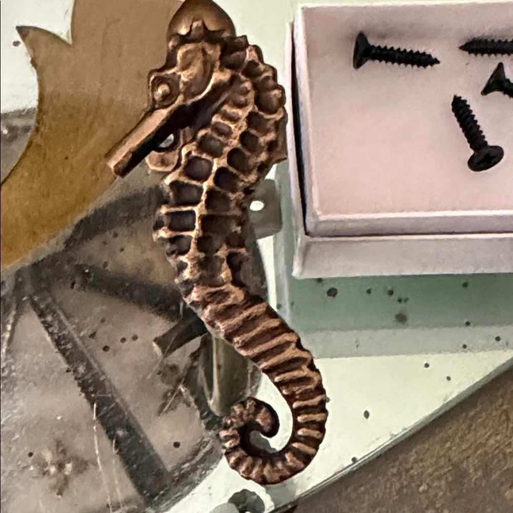 Pair of seahorses wall hooks - Picture 2 of 8